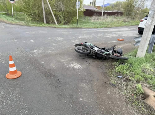 В Оренбургском районе 69-летняя автоледи сбила студента на мопеде