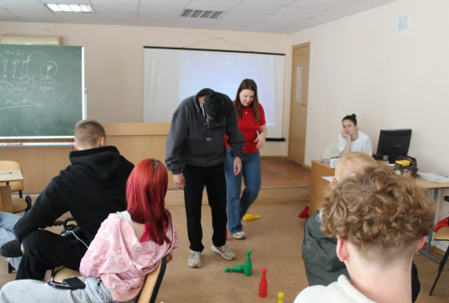 В Оренбуржье студенты сыграли в игру с использованием очков дополненной реальности