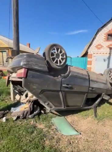 В Бугурусланском районе две школьницы перевернулись на машине В Бугурусланском районе две школьницы перевернулись на машине