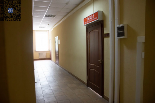 Оренбурженка взыскала 80 000 рублей за удар лопатой по голове Оренбурженка взыскала 80 000 рублей за удар лопатой по голове