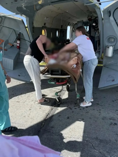 В Оренбуржье медики спасли строителя, упавшего с высоты второго этажа В Оренбуржье медики спасли строителя, упавшего с высоты второго этажа
