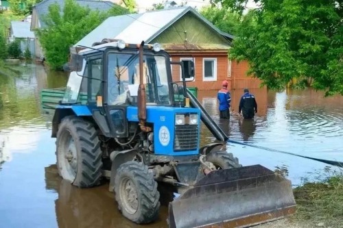 Жители Бугурусланского района начали получать компенсации за жилье, пострадавшее от ливней Жители Бугурусланского района начали получать компенсации за жилье, пострадавшее от ливней