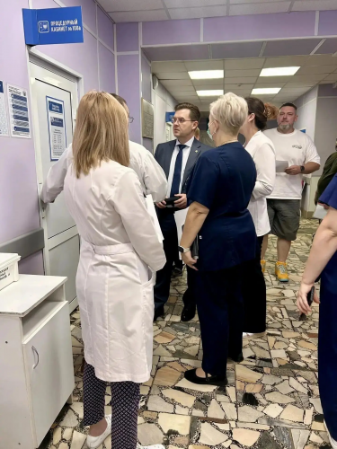 Министр здравоохранения проверил работу поликлиники № 1 в Оренбурге после 170 тысяч обращений Министр здравоохранения проверил работу поликлиники № 1 в Оренбурге после 170 тысяч обращений