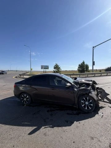 В Северном районе на трассе М-5 столкнулись две легковушки, пострадала школьница В Северном районе на трассе М-5 столкнулись две легковушки, пострадала школьница