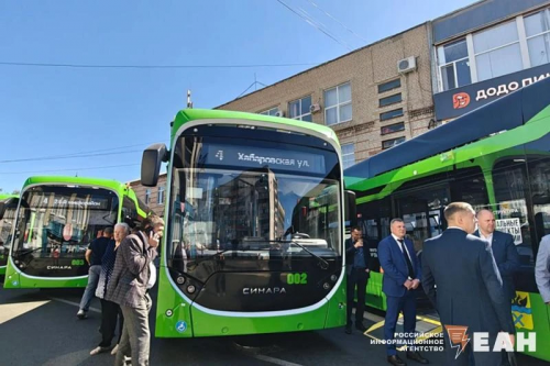 В Оренбурге на маршрут №4 вышли новые троллейбусы «Синара» В Оренбурге на маршрут №4 вышли новые троллейбусы «Синара»