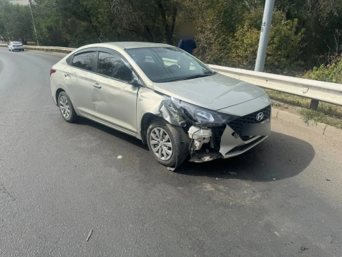 В Оренбурге водитель автомобиля сбил человека на электросамокате