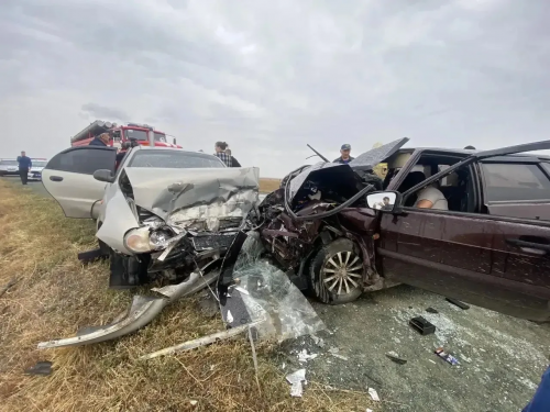 Полиция Оренбуржья выясняет обстоятельства аварии с шестью пострадавшими Полиция Оренбуржья выясняет обстоятельства аварии с шестью пострадавшими